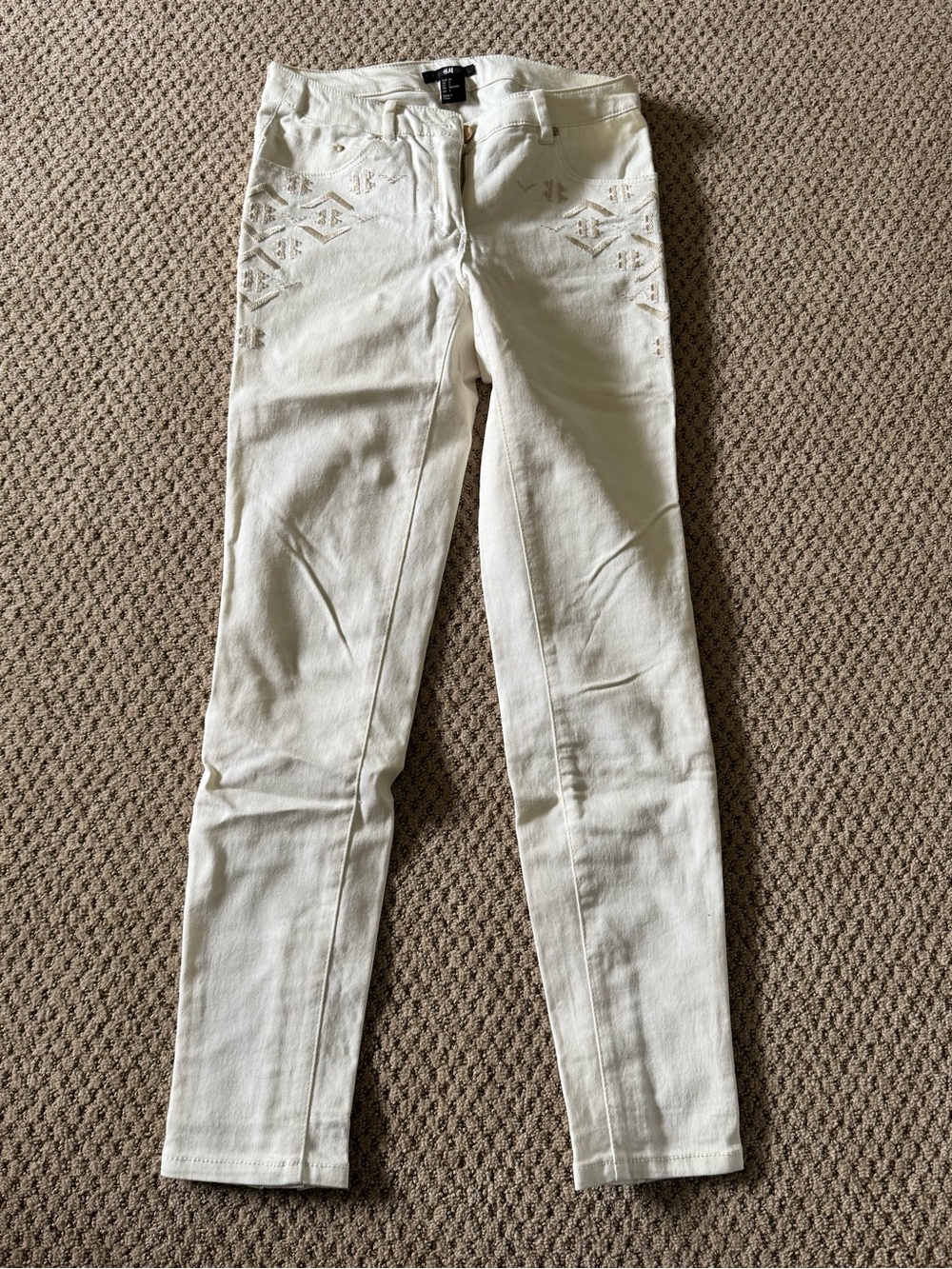 H&M White Skinny Jeans with Subtle Embroidered Detail